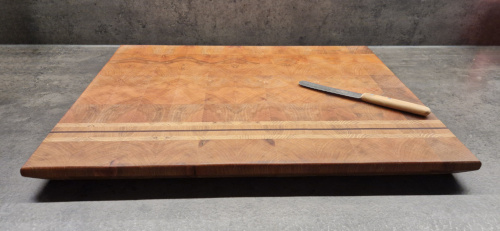 Bild: Anrichte- oder Schneidbrett in ca 45x60cm